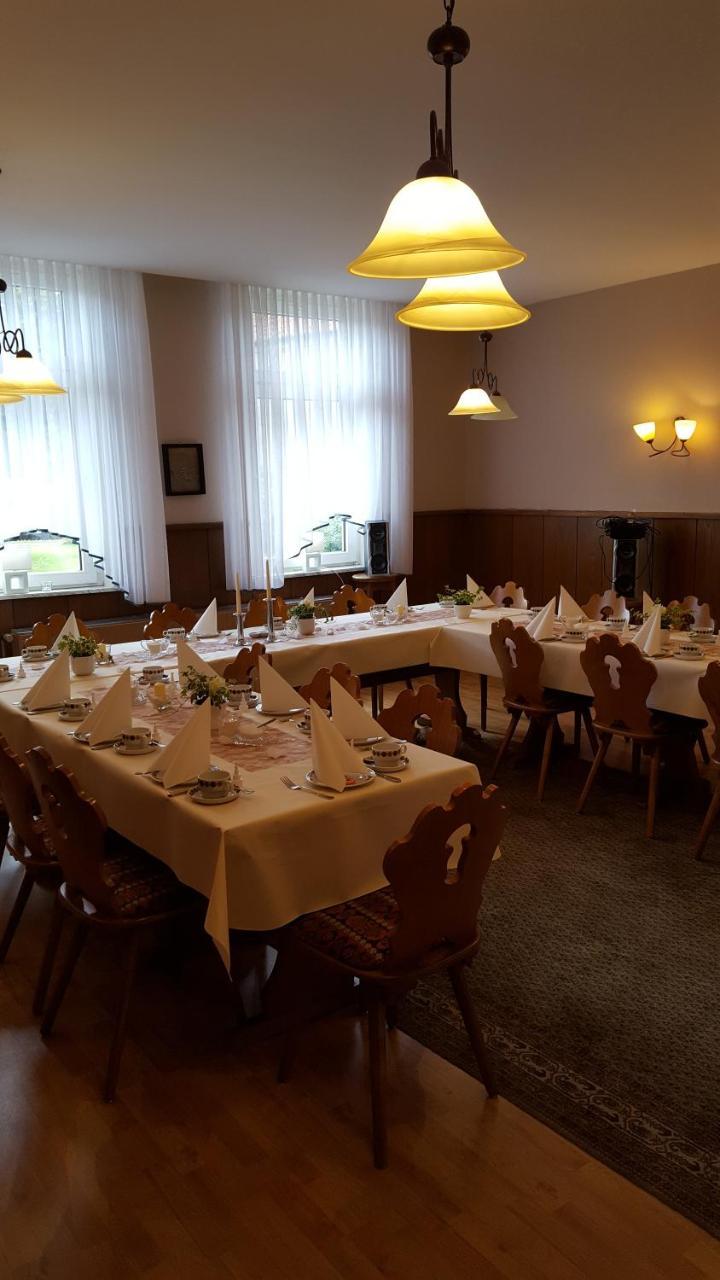 Gast- Und Pensionhaus Zur Linde Staufenberg  Eksteriør billede